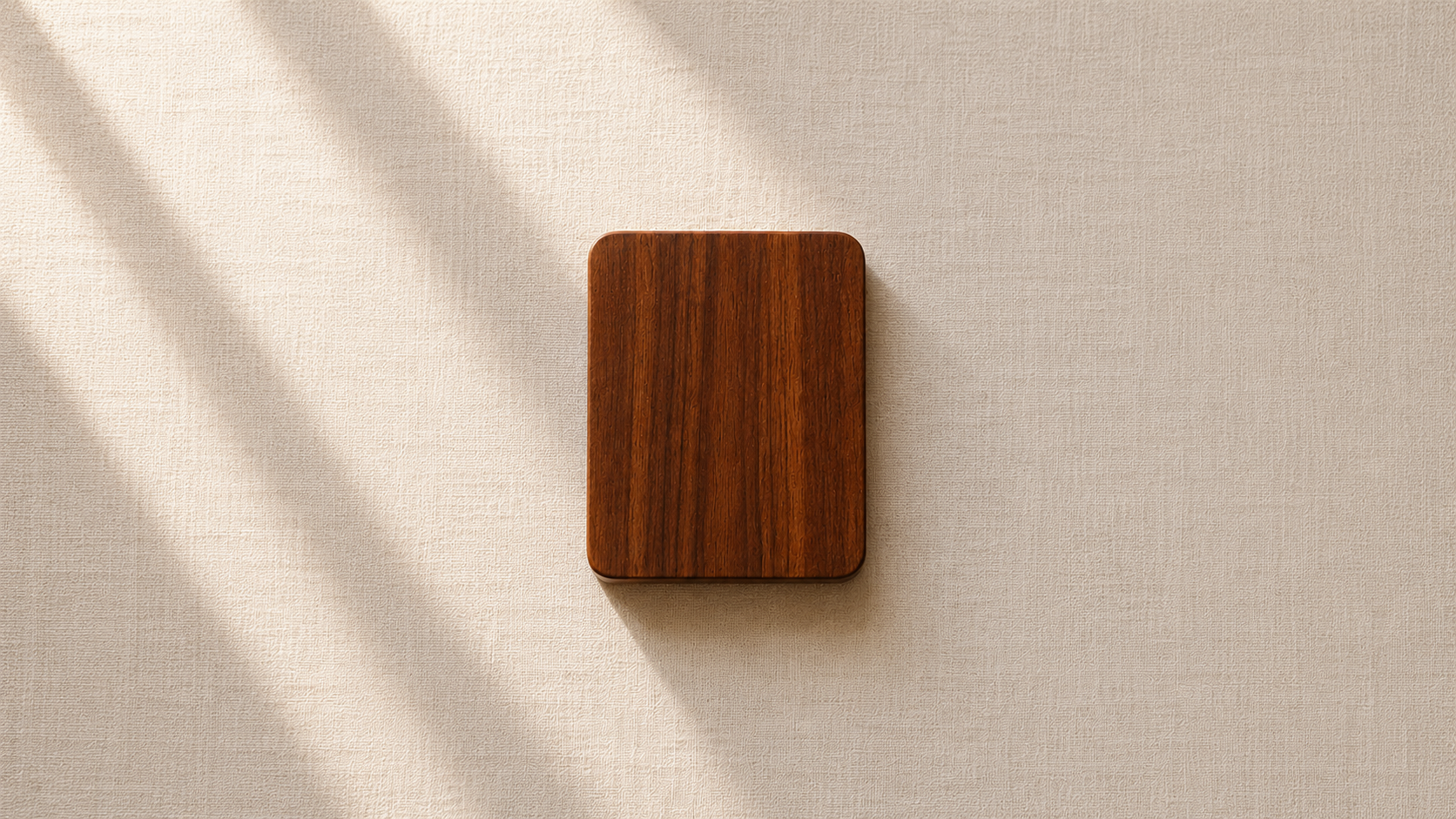 Muestras de madera parota, tzalam y zapote para accesorios de mascotas hechos en México